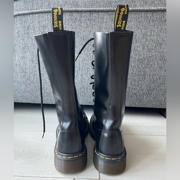 Dr. Martens 1914 Women’s Smooth Leather Tall Boots - Size 6US - Picture 6 of 7